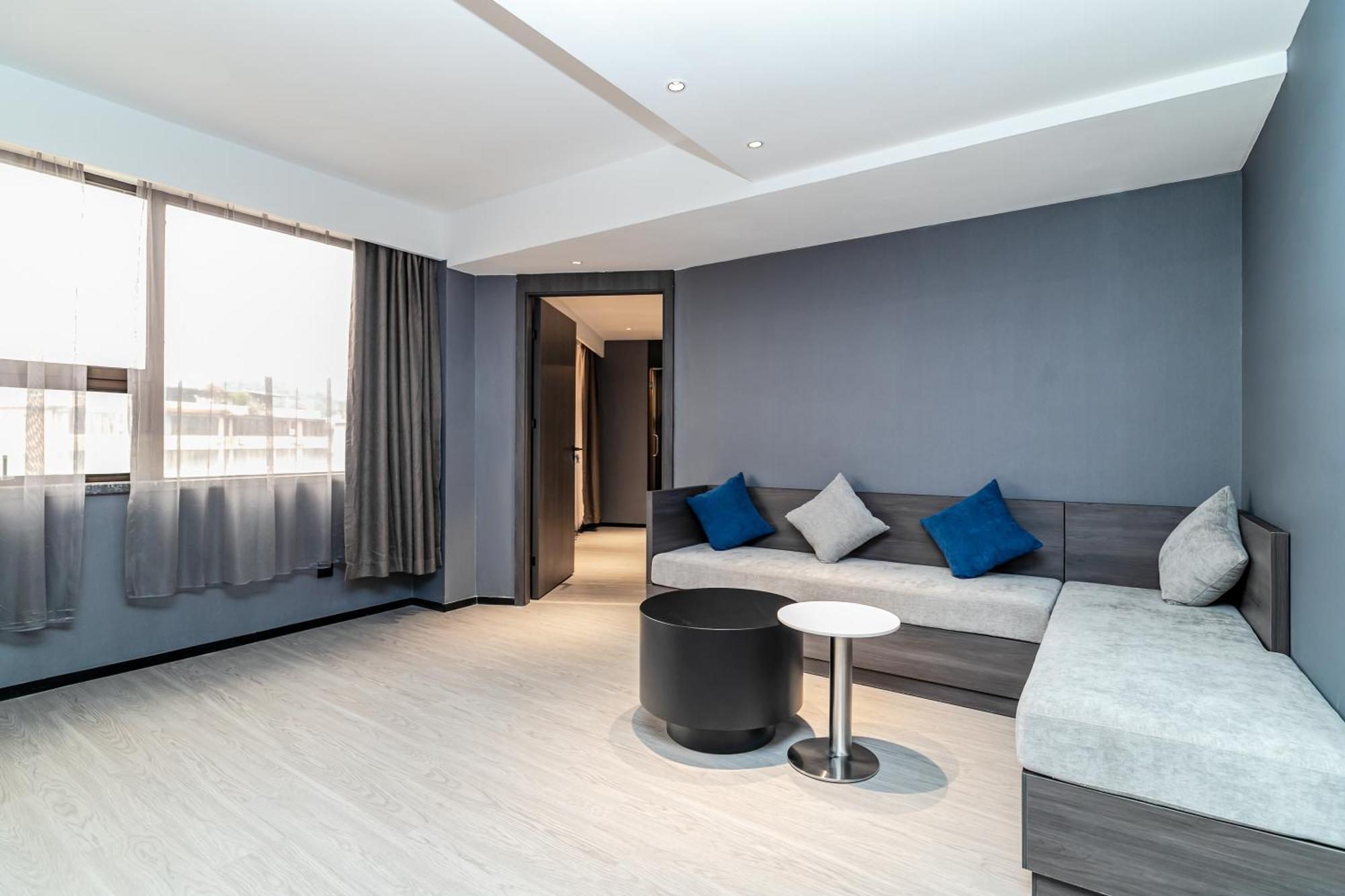 Insail Hotels Canton Esterno foto