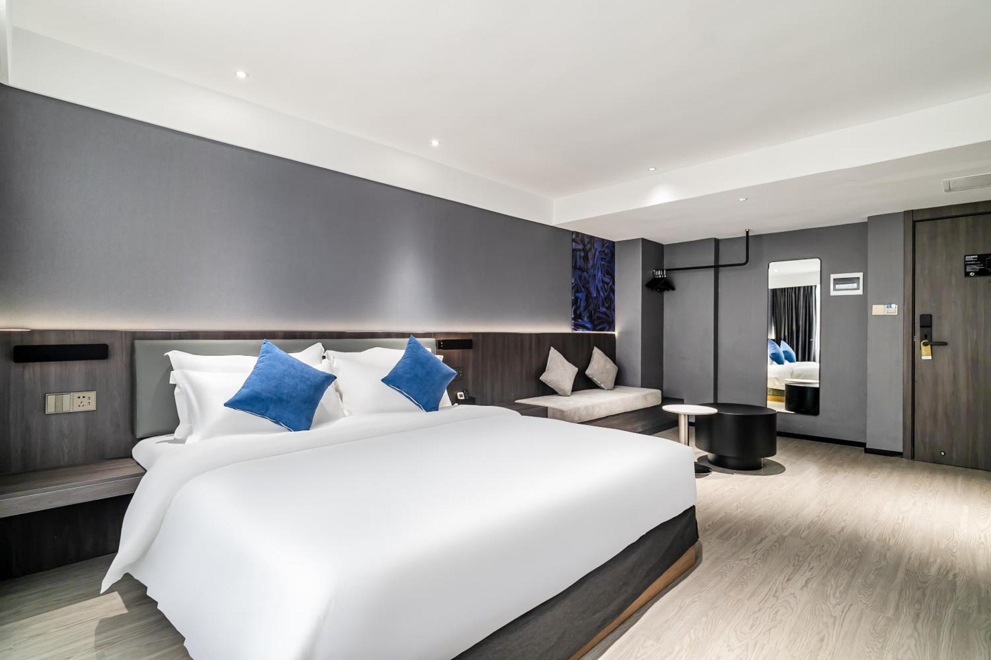 Insail Hotels Canton Esterno foto